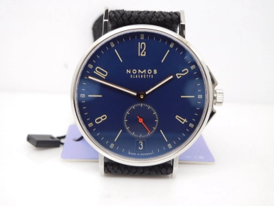 NOM017I- watch cover