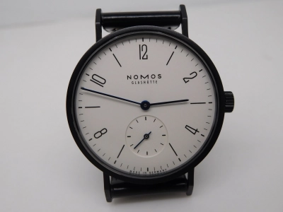 NOM018A- watch cover
