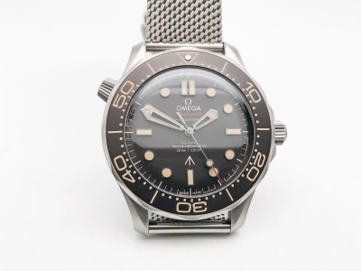 OMG0889 watch cover