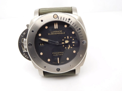 PN569QLE2 watch cover