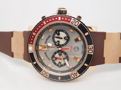 UN047C watch cover
